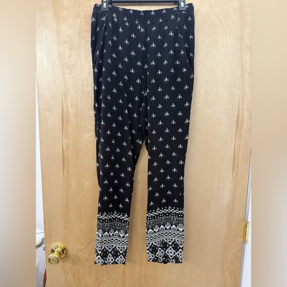 MINKPINK Black and White Soft Trousers - Picture 4 of 13
